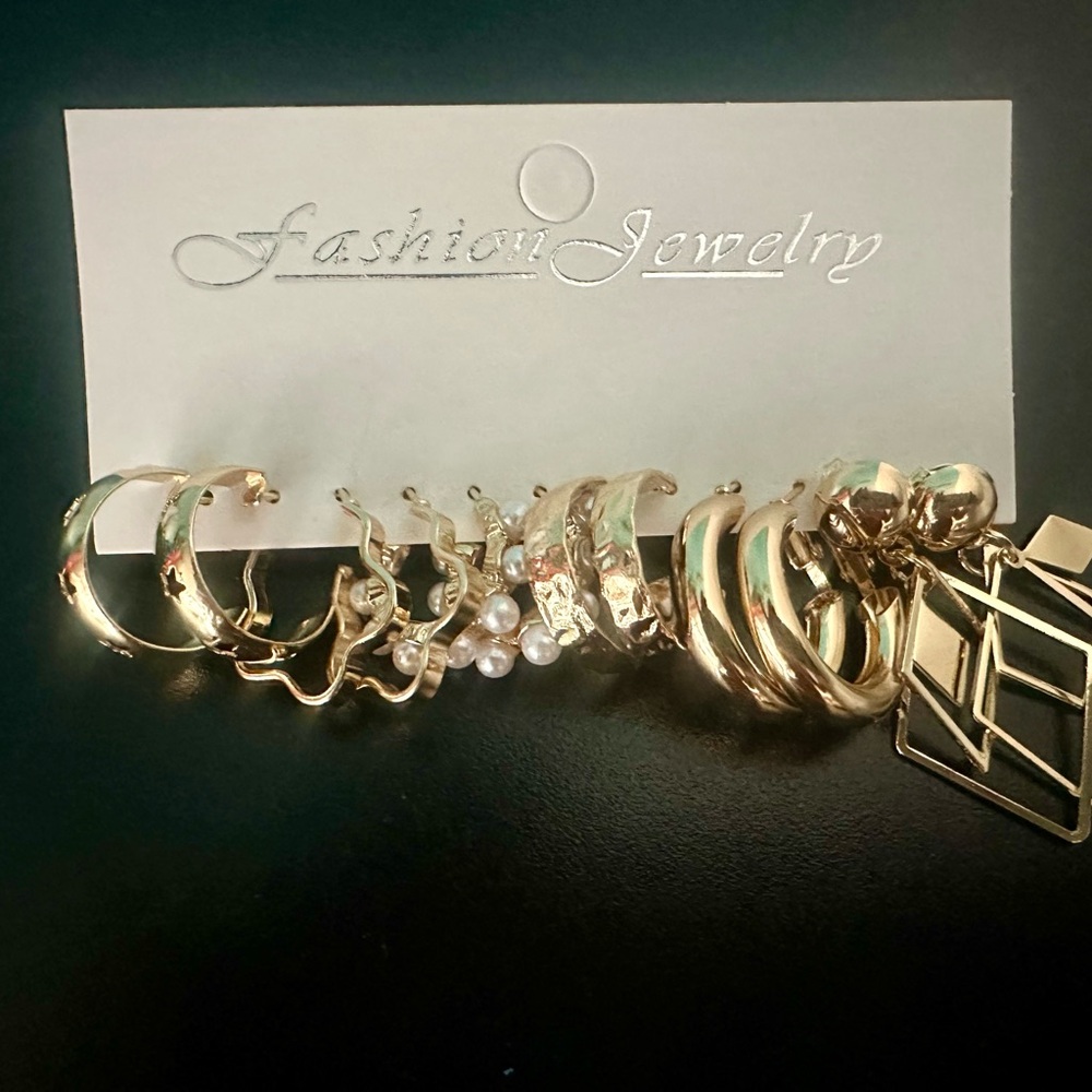 Gold Fashion Jewelry Earring Set